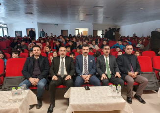 ÖĞRENCİLERİMİZİN TİYATRO HEYECANI