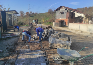 KİLİT PARKE YOL ONARIMLARI GERÇEKLEŞTİRİLİYOR
